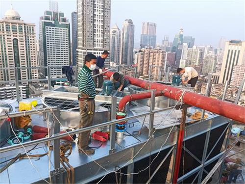 夏季冷卻塔漂水出現(xiàn)大量白霧狀是怎么回事？冷卻塔白霧要怎么解決？